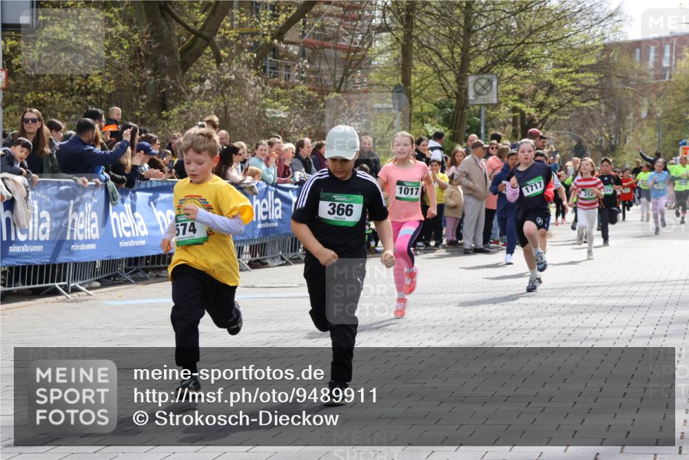 12.04.2026 - 45. Internationalen Wilhelmsburger Insellauf Strokosch-Dieckow http://msf.ph/oto/9489911 12.04.2026 14:35:19 Ziel 1703, 156, 659, 873, 142, 522, 1009, 419, 80, 366, 574, 1017, 1717, 312, 340, 848, 1728 meine-sportfotos.de