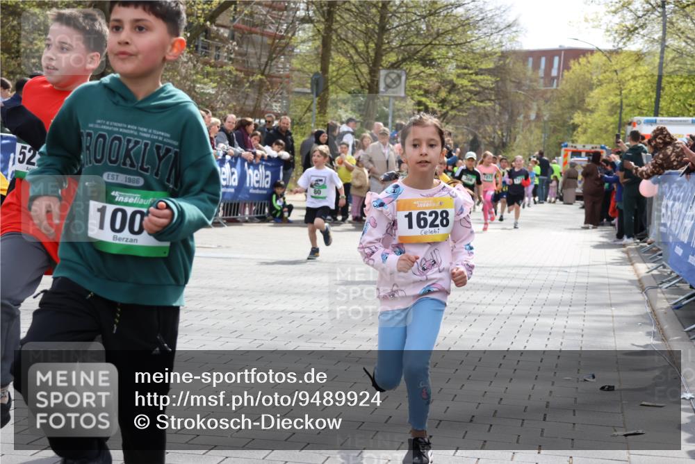 12.04.2026 - 45. Internationalen Wilhelmsburger Insellauf Strokosch-Dieckow http://msf.ph/oto/9489924 12.04.2026 14:35:15 Ziel 415, 1707, 846, 842, 1703, 156, 659, 873, 142, 522, 1009, 419, 80, 366, 574 meine-sportfotos.de