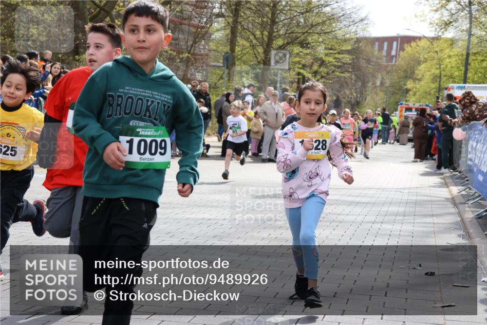 12.04.2026 - 45. Internationalen Wilhelmsburger Insellauf Strokosch-Dieckow http://msf.ph/oto/9489926 12.04.2026 14:35:15 Ziel 415, 1707, 846, 842, 1703, 156, 659, 873, 142, 522, 1009, 419, 80, 366, 574 meine-sportfotos.de