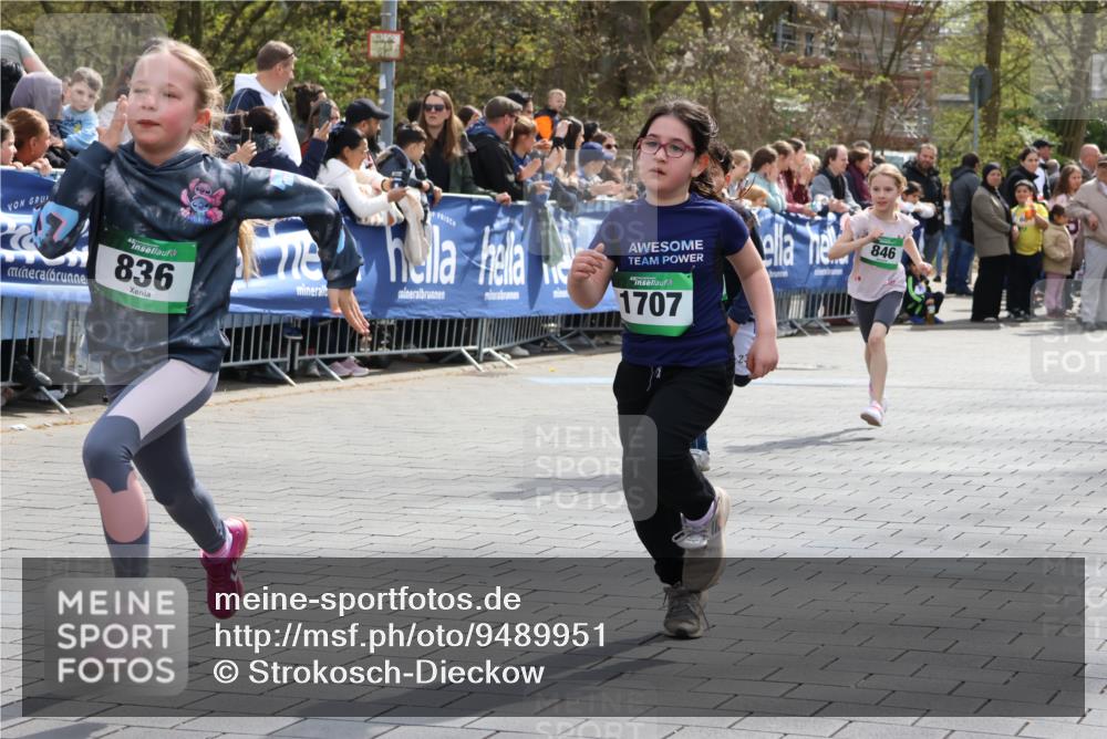 12.04.2026 - 45. Internationalen Wilhelmsburger Insellauf Strokosch-Dieckow http://msf.ph/oto/9489951 12.04.2026 14:35:09 Ziel 69, 470, 1750, 163, 166, 836, 869, 415, 1707, 846, 842, 1703, 156, 659, 873, 142, 522, 1009 meine-sportfotos.de