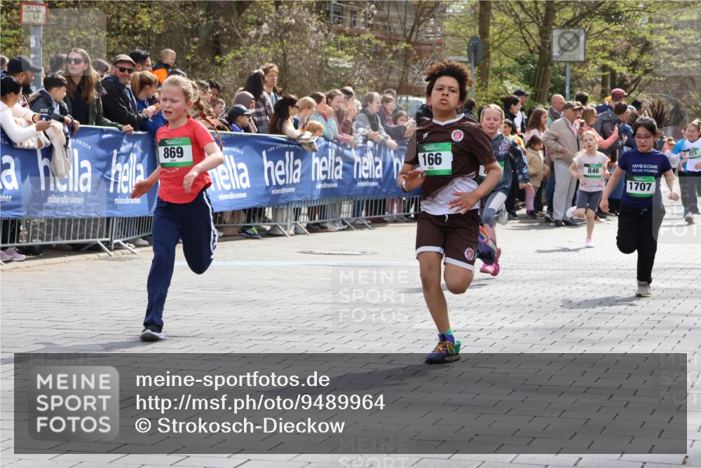 12.04.2026 - 45. Internationalen Wilhelmsburger Insellauf Strokosch-Dieckow http://msf.ph/oto/9489964 12.04.2026 14:35:06 Ziel 677, 69, 470, 1750, 163, 166, 836, 869, 415, 1707, 846, 842 meine-sportfotos.de