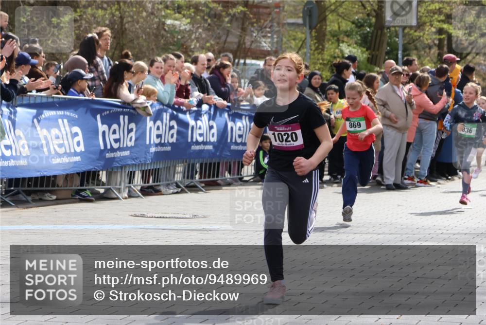 12.04.2026 - 45. Internationalen Wilhelmsburger Insellauf Strokosch-Dieckow http://msf.ph/oto/9489969 12.04.2026 14:35:04 Ziel 550, 527, 1721, 616, 816, 677, 69, 470, 1750, 163, 166, 836, 869, 415, 1707, 846, 842 meine-sportfotos.de