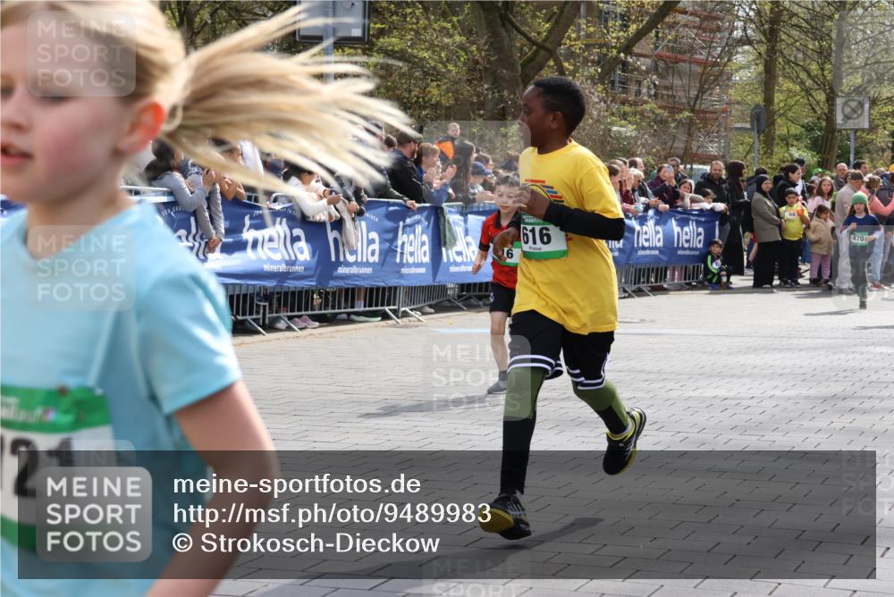 12.04.2026 - 45. Internationalen Wilhelmsburger Insellauf Strokosch-Dieckow http://msf.ph/oto/9489983 12.04.2026 14:35:00 Ziel 287, 326, 464, 1706, 346, 1726, 556, 840, 864, 288, 1725, 550, 527, 1721, 616, 816, 677, 69, 470, 1750, 163, 166 meine-sportfotos.de