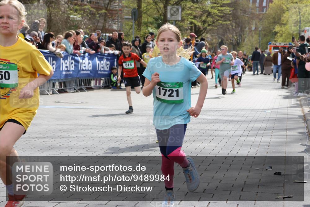 12.04.2026 - 45. Internationalen Wilhelmsburger Insellauf Strokosch-Dieckow http://msf.ph/oto/9489984 12.04.2026 14:34:58 Ziel 122, 476, 472, 575, 287, 326, 464, 1706, 346, 1726, 556, 840, 864, 288, 1725, 550, 527, 1721, 616, 816, 677, 69, 470, 1750, 163 meine-sportfotos.de
