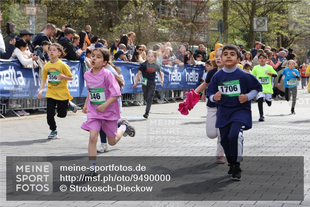 12.04.2026 - 45. Internationalen Wilhelmsburger Insellauf Strokosch-Dieckow http://msf.ph/oto/9490000 12.04.2026 14:34:55 Ziel 519, 999, 622, 471, 356, 47, 1021, 485, 489, 1016, 122, 476, 472, 575, 287, 326, 464, 1706, 346, 1726, 556, 840, 864, 288, 1725, 550, 527, 1721, 616, 816 meine-sportfotos.de