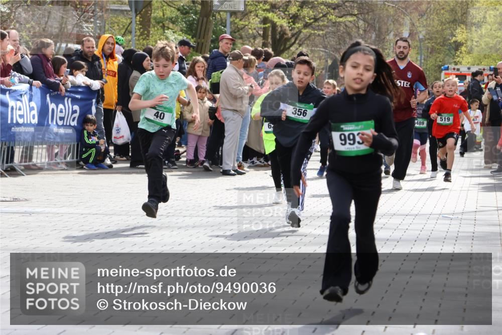 12.04.2026 - 45. Internationalen Wilhelmsburger Insellauf Strokosch-Dieckow http://msf.ph/oto/9490036 12.04.2026 14:34:46 Ziel 16, 837, 311, 589, 808, 1720, 538, 40, 303, 993, 519, 999, 622, 471, 356, 47, 1021, 485, 489, 1016, 122, 476, 472 meine-sportfotos.de