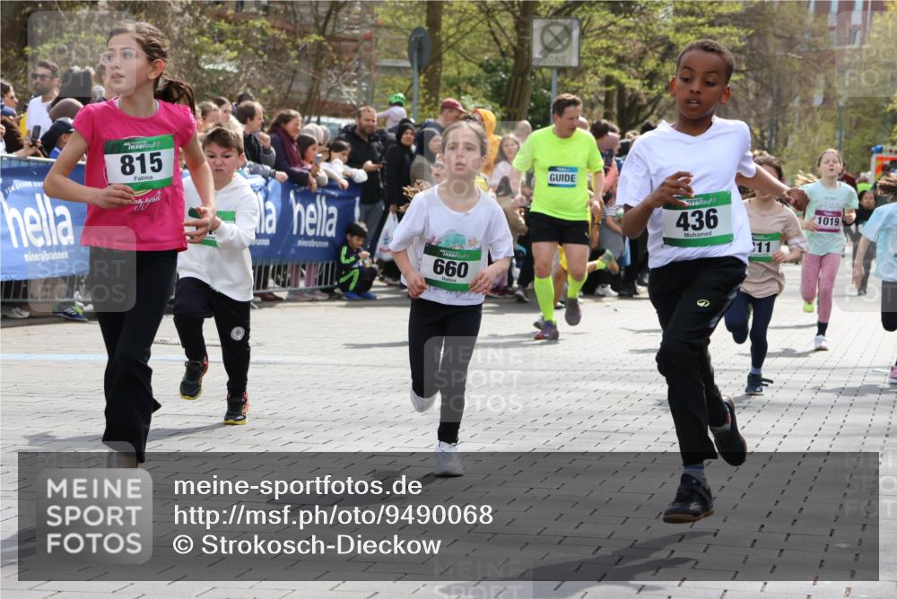 12.04.2026 - 45. Internationalen Wilhelmsburger Insellauf Strokosch-Dieckow http://msf.ph/oto/9490068 12.04.2026 14:34:38 Ziel 146, 841, 1076, 1711, 443, 291, 144, 995, 590, 436, 110, 524, 660, 843, 815, 423, 16, 837, 311, 589, 808, 1720 meine-sportfotos.de