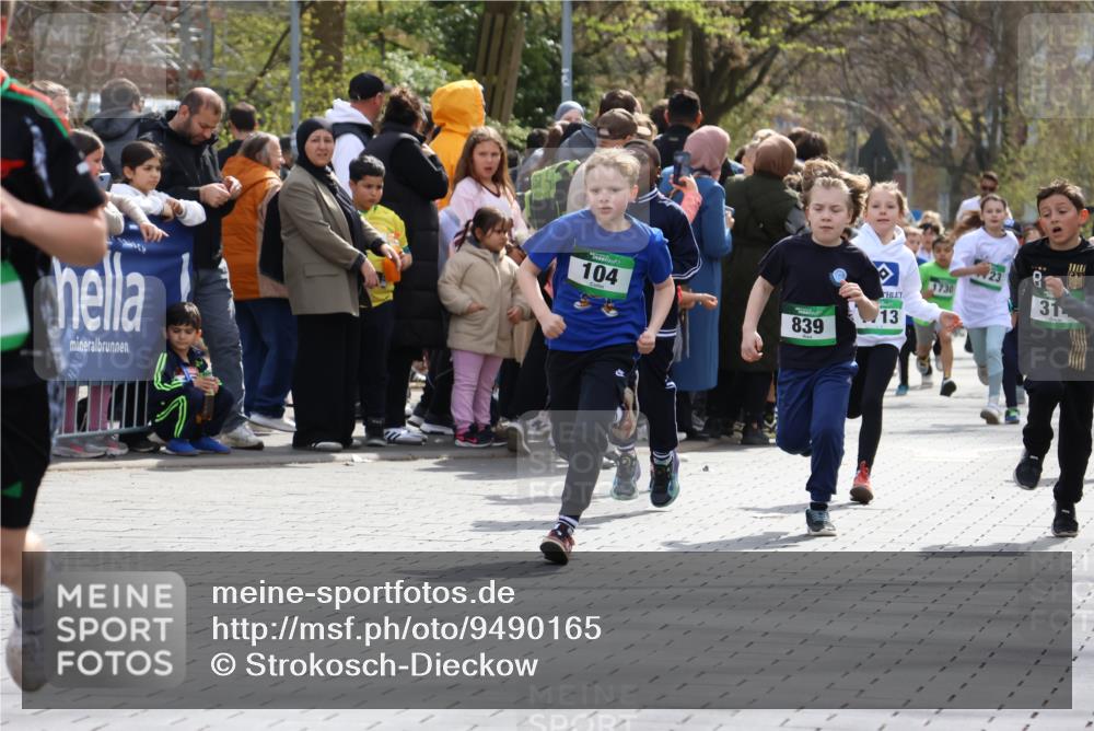 12.04.2026 - 45. Internationalen Wilhelmsburger Insellauf Strokosch-Dieckow http://msf.ph/oto/9490165 12.04.2026 14:34:19 Ziel 552, 1014, 1731, 1722, 32, 33, 104, 314, 1718, 160, 483, 839, 1713, 1723 meine-sportfotos.de