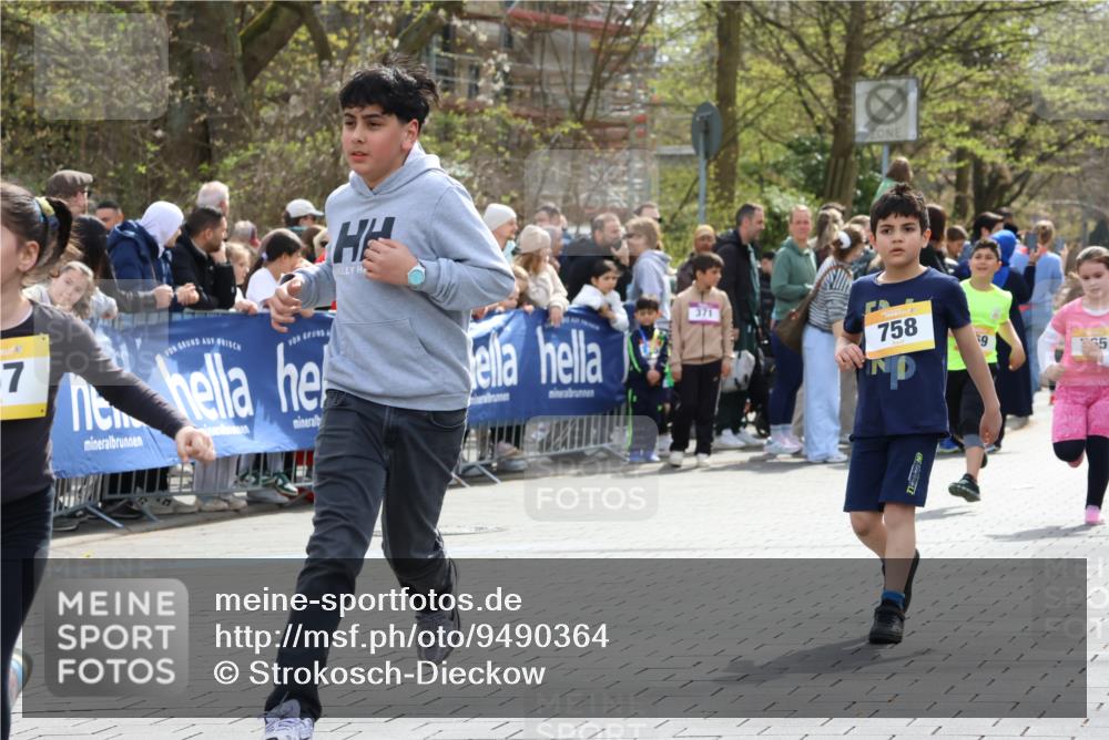 12.04.2026 - 45. Internationalen Wilhelmsburger Insellauf Strokosch-Dieckow http://msf.ph/oto/9490364 12.04.2026 14:22:46 Ziel 780, 743, 778, 779, 68, 757, 755, 765, 569, 766 meine-sportfotos.de
