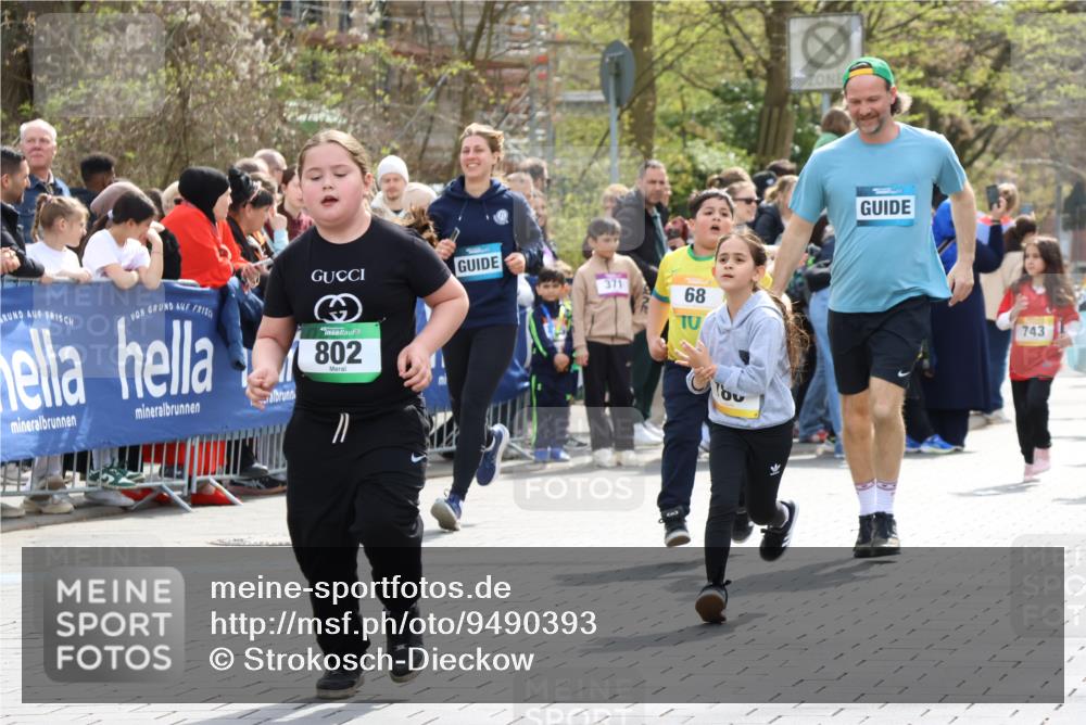 12.04.2026 - 45. Internationalen Wilhelmsburger Insellauf Strokosch-Dieckow http://msf.ph/oto/9490393 12.04.2026 14:22:38 Ziel 670, 327, 1609, 780, 743, 778, 779 meine-sportfotos.de