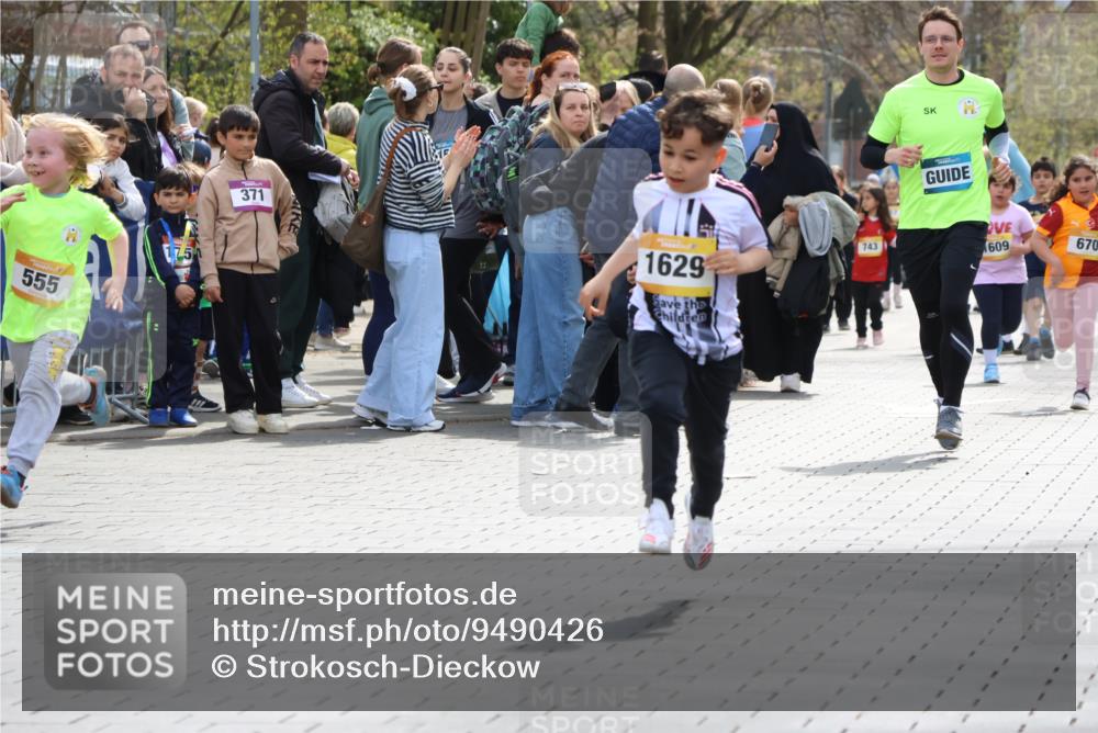 12.04.2026 - 45. Internationalen Wilhelmsburger Insellauf Strokosch-Dieckow http://msf.ph/oto/9490426 12.04.2026 14:22:25 Ziel 580, 835, 752, 761, 559, 315, 973, 555, 1629, 56 meine-sportfotos.de