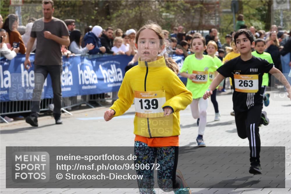 12.04.2026 - 45. Internationalen Wilhelmsburger Insellauf Strokosch-Dieckow http://msf.ph/oto/9490672 12.04.2026 14:21:15 Ziel 306, 1001, 130, 126, 460, 821, 99, 771, 62, 768, 937, 263, 139, 1611, 629, 566, 564, 607, 980, 1630, 991, 302 meine-sportfotos.de