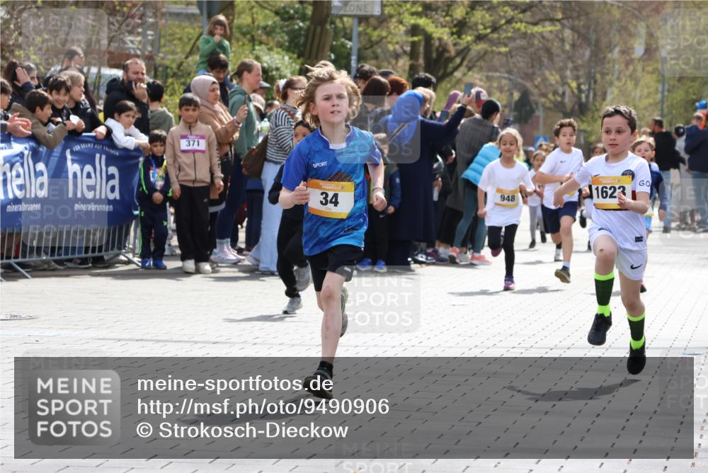 12.04.2026 - 45. Internationalen Wilhelmsburger Insellauf Strokosch-Dieckow http://msf.ph/oto/9490906 12.04.2026 14:20:13 Ziel 405, 1060, 642, 753, 750, 1623, 844, 34, 949, 1607, 29, 948, 1058 meine-sportfotos.de