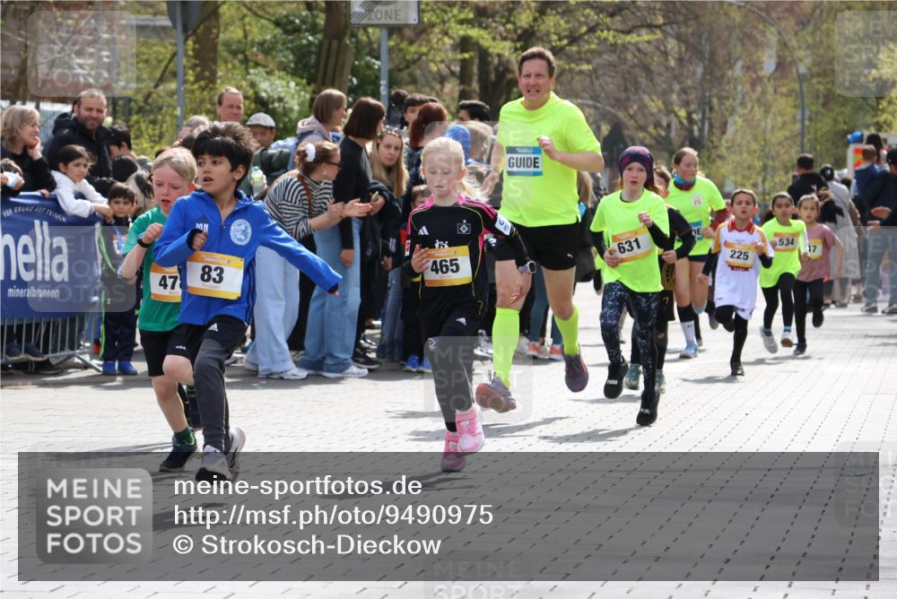 12.04.2026 - 45. Internationalen Wilhelmsburger Insellauf Strokosch-Dieckow http://msf.ph/oto/9490975 12.04.2026 14:19:57 Ziel 943, 793, 845, 682, 413, 982, 155, 621, 1602, 478, 83, 968, 465, 631, 1621, 304, 225, 1618, 108, 534 meine-sportfotos.de