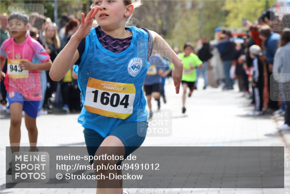 12.04.2026 - 45. Internationalen Wilhelmsburger Insellauf Strokosch-Dieckow http://msf.ph/oto/9491012 12.04.2026 14:19:49 Ziel 787, 952, 1604, 985, 944, 64, 96, 579, 740, 943, 793, 845, 682, 413, 982, 155, 621 meine-sportfotos.de