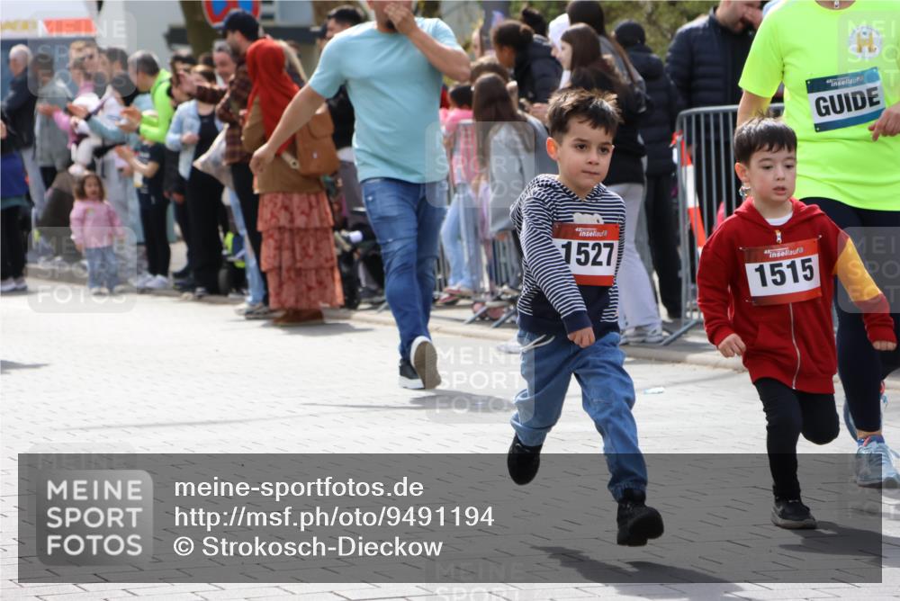 12.04.2026 - 45. Internationalen Wilhelmsburger Insellauf Strokosch-Dieckow http://msf.ph/oto/9491194 12.04.2026 14:11:19 Ziel 718, 962, 702, 655, 783, 773, 1527, 1515 meine-sportfotos.de