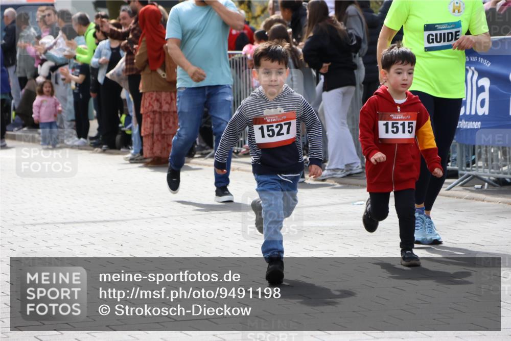 12.04.2026 - 45. Internationalen Wilhelmsburger Insellauf Strokosch-Dieckow http://msf.ph/oto/9491198 12.04.2026 14:11:19 Ziel 718, 962, 702, 655, 783, 773, 1527, 1515 meine-sportfotos.de