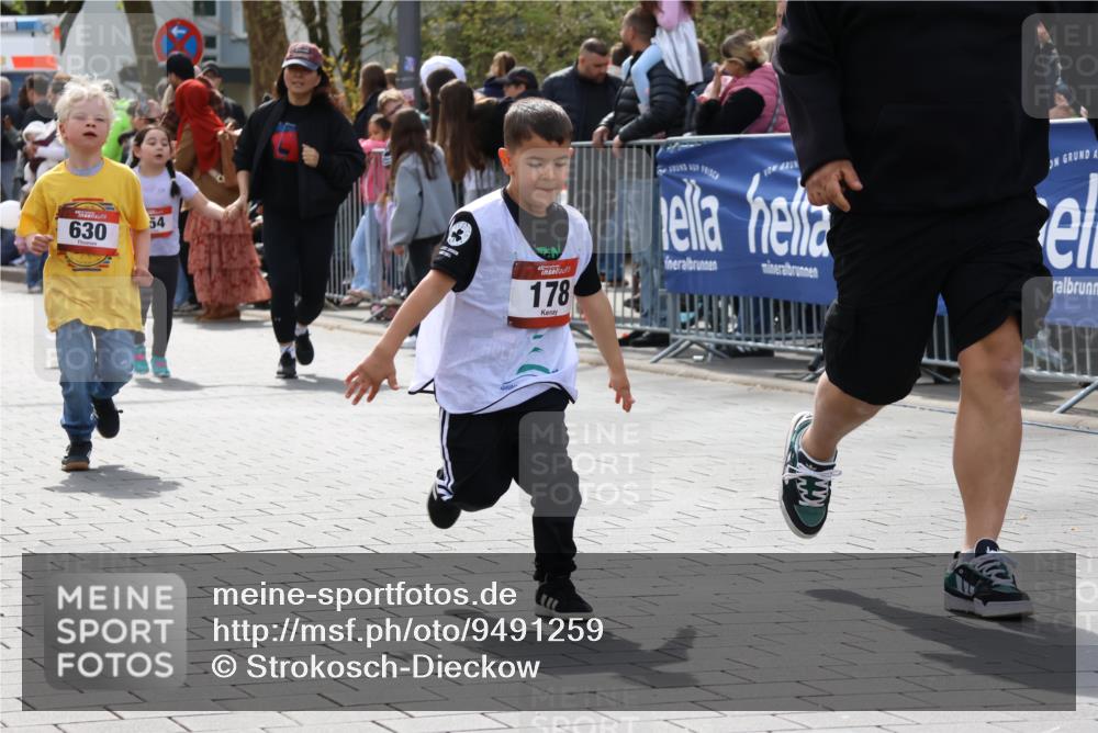 12.04.2026 - 45. Internationalen Wilhelmsburger Insellauf Strokosch-Dieckow http://msf.ph/oto/9491259 12.04.2026 14:11:03 Ziel 727, 57, 728, 584, 568, 914, 178, 630, 43, 954 meine-sportfotos.de