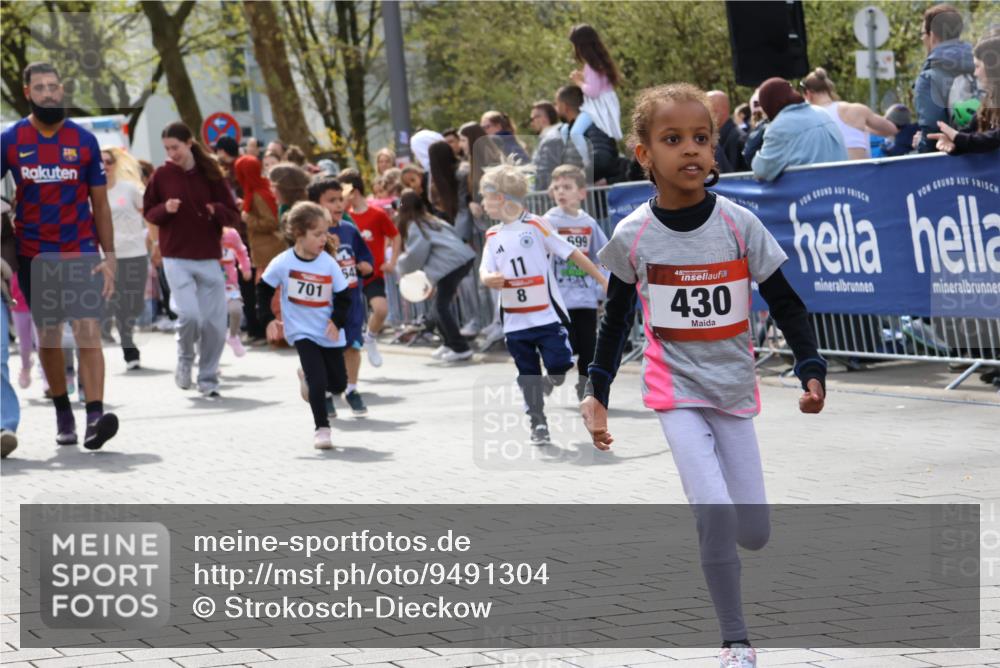 12.04.2026 - 45. Internationalen Wilhelmsburger Insellauf Strokosch-Dieckow http://msf.ph/oto/9491304 12.04.2026 14:10:43 Ziel 553, 204, 705, 645, 910, 613, 789, 202, 709, 195, 912, 188, 430, 210, 701, 699, 703, 54, 147, 112 meine-sportfotos.de