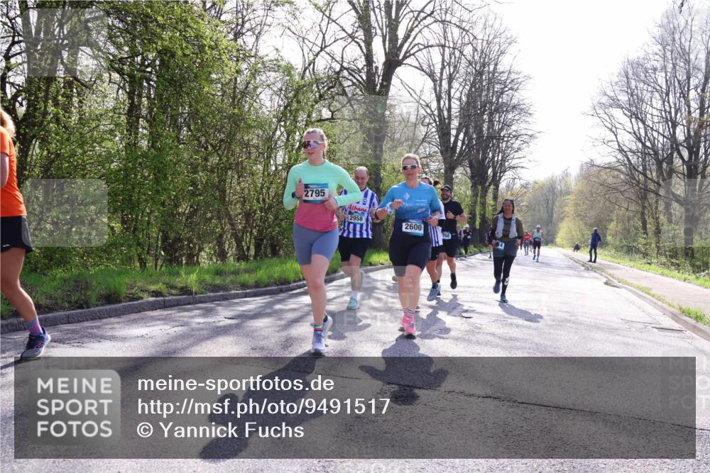12.04.2026 - 45. Internationalen Wilhelmsburger Insellauf Yannick Fuchs http://msf.ph/oto/9491517 12.04.2026 10:41:58 Laufen 2795, 2958, 2600, 750 meine-sportfotos.de