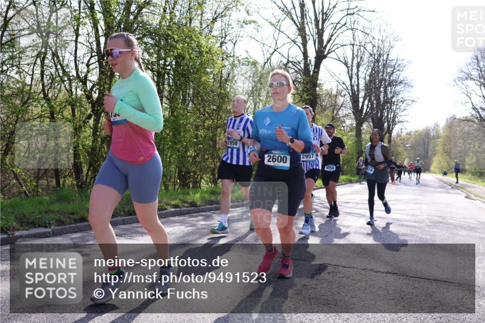 12.04.2026 - 45. Internationalen Wilhelmsburger Insellauf Yannick Fuchs http://msf.ph/oto/9491523 12.04.2026 10:41:59 Laufen 2958, 2600, 2957, 4750, 614 meine-sportfotos.de