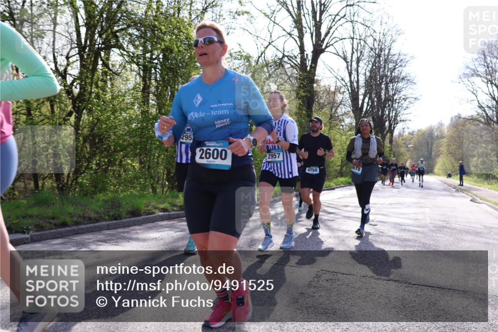 12.04.2026 - 45. Internationalen Wilhelmsburger Insellauf Yannick Fuchs http://msf.ph/oto/9491525 12.04.2026 10:41:59 Laufen 295, 2600, 2957, 6614, 4750 meine-sportfotos.de