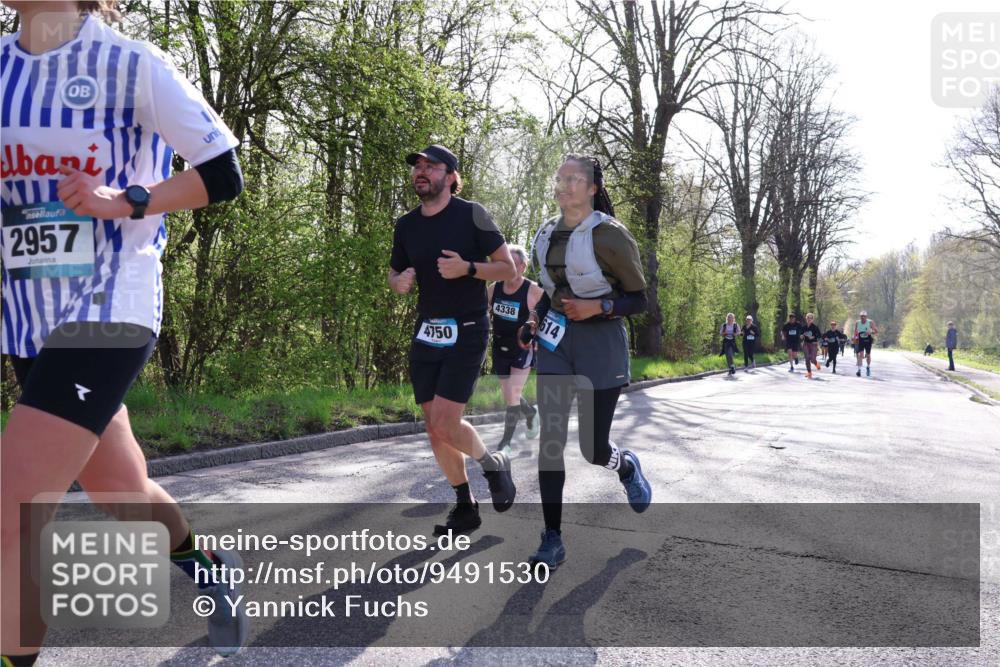 12.04.2026 - 45. Internationalen Wilhelmsburger Insellauf Yannick Fuchs http://msf.ph/oto/9491530 12.04.2026 10:42:00 Laufen 2957, 4750, 4338, 614 meine-sportfotos.de