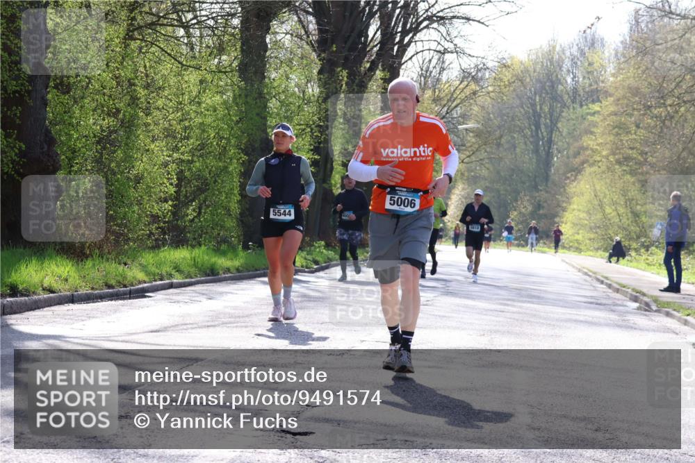 12.04.2026 - 45. Internationalen Wilhelmsburger Insellauf Yannick Fuchs http://msf.ph/oto/9491574 12.04.2026 10:42:10 Laufen 5544, 5006, 5618 meine-sportfotos.de