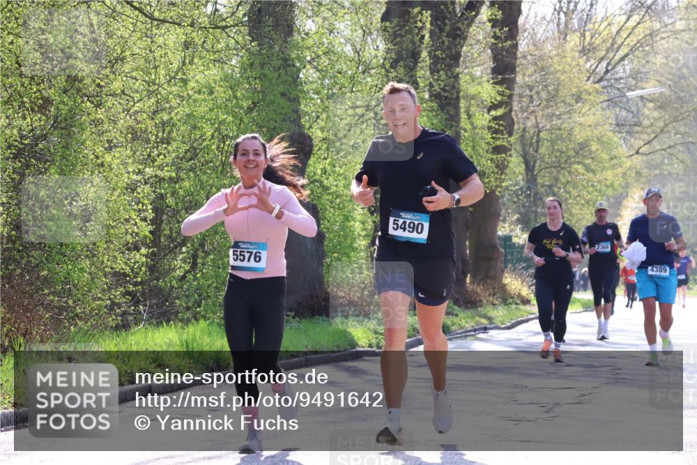 12.04.2026 - 45. Internationalen Wilhelmsburger Insellauf Yannick Fuchs http://msf.ph/oto/9491642 12.04.2026 10:42:34 Laufen 5576, 5490, 2368, 4389 meine-sportfotos.de