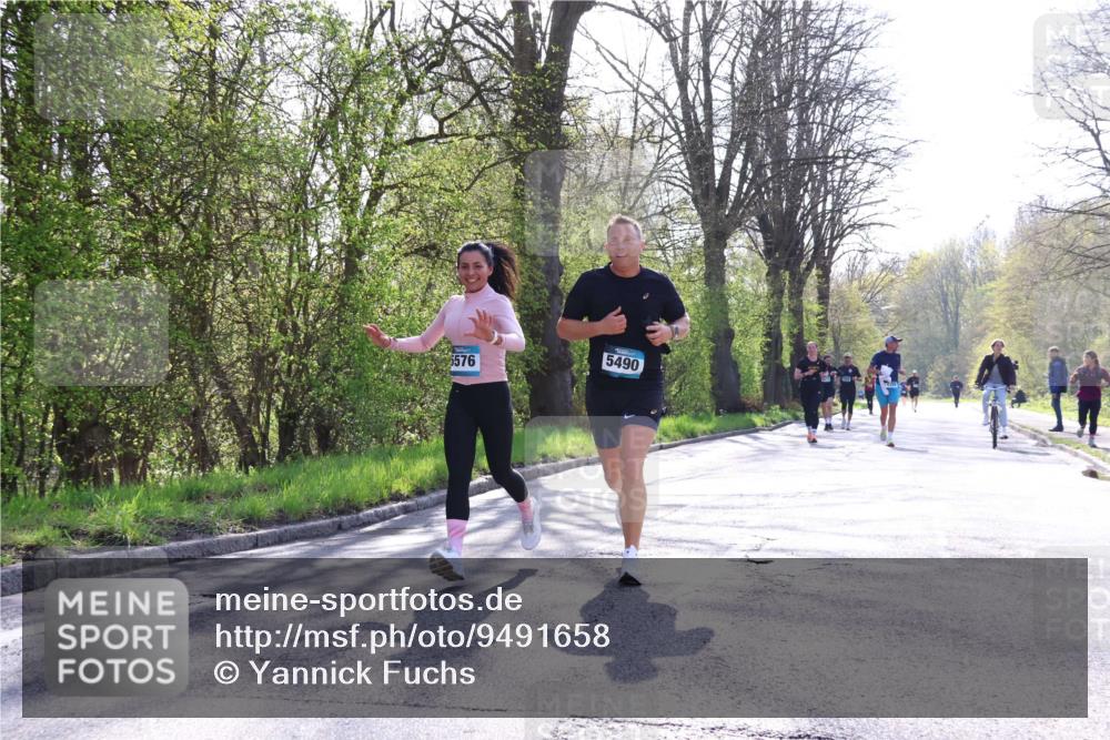 12.04.2026 - 45. Internationalen Wilhelmsburger Insellauf Yannick Fuchs http://msf.ph/oto/9491658 12.04.2026 10:42:36 Laufen 5490, 5576 meine-sportfotos.de