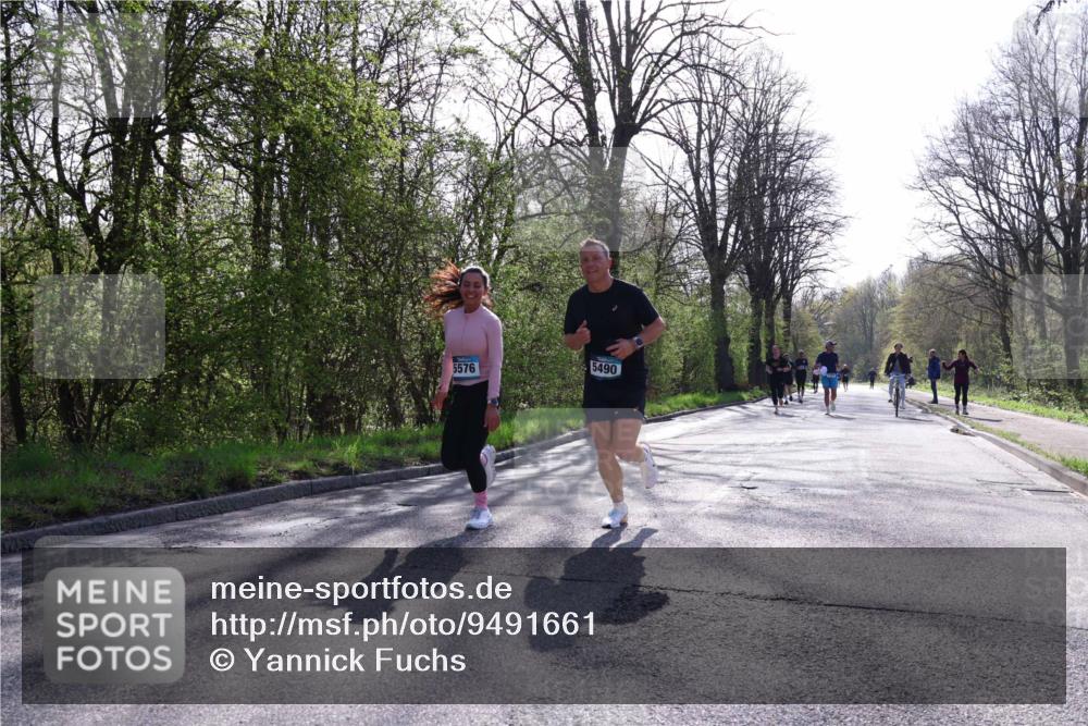 12.04.2026 - 45. Internationalen Wilhelmsburger Insellauf Yannick Fuchs http://msf.ph/oto/9491661 12.04.2026 10:42:37 Laufen 5490, 5576 meine-sportfotos.de