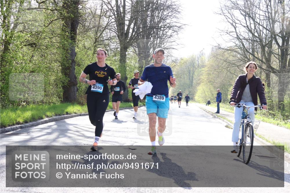 12.04.2026 - 45. Internationalen Wilhelmsburger Insellauf Yannick Fuchs http://msf.ph/oto/9491671 12.04.2026 10:42:42 Laufen 4390, 5617, 236, 4389 meine-sportfotos.de