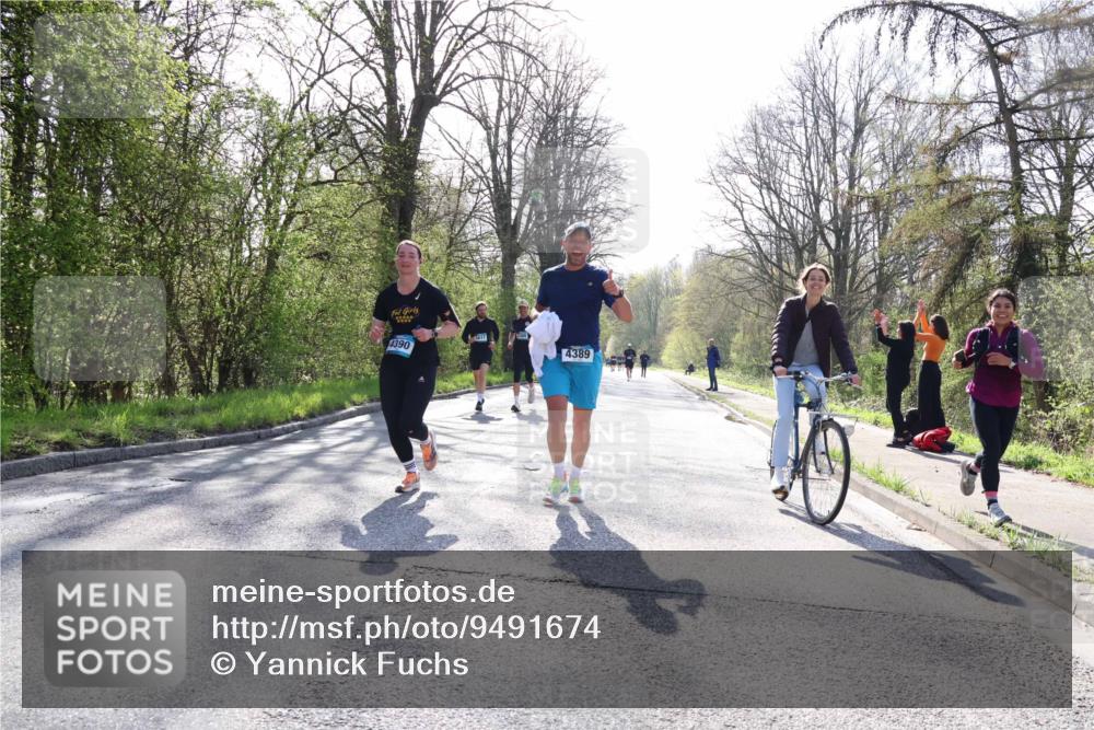12.04.2026 - 45. Internationalen Wilhelmsburger Insellauf Yannick Fuchs http://msf.ph/oto/9491674 12.04.2026 10:42:42 Laufen 4390, 9617, 4389 meine-sportfotos.de