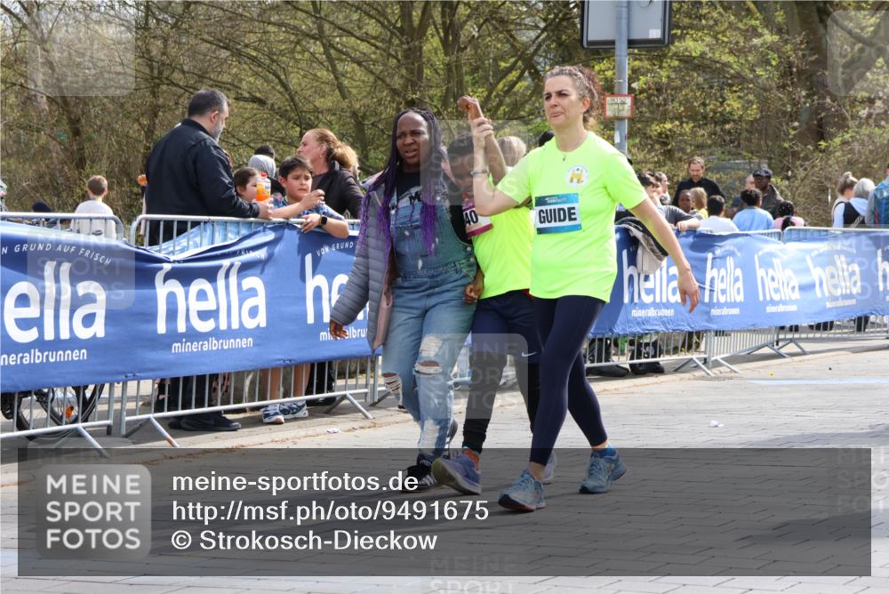 12.04.2026 - 45. Internationalen Wilhelmsburger Insellauf Strokosch-Dieckow http://msf.ph/oto/9491675 12.04.2026 14:56:52 Ziel  meine-sportfotos.de