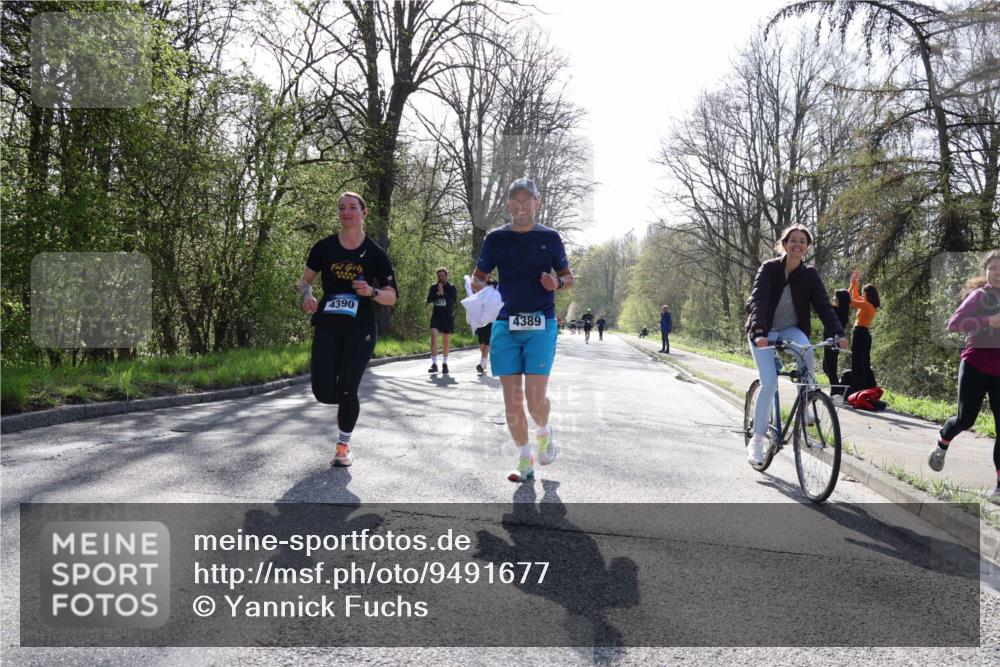12.04.2026 - 45. Internationalen Wilhelmsburger Insellauf Yannick Fuchs http://msf.ph/oto/9491677 12.04.2026 10:42:43 Laufen 4390, 5617, 4389 meine-sportfotos.de