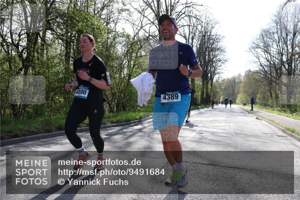 12.04.2026 - 45. Internationalen Wilhelmsburger Insellauf Yannick Fuchs http://msf.ph/oto/9491684 12.04.2026 10:42:43 Laufen 4390, 4389 meine-sportfotos.de