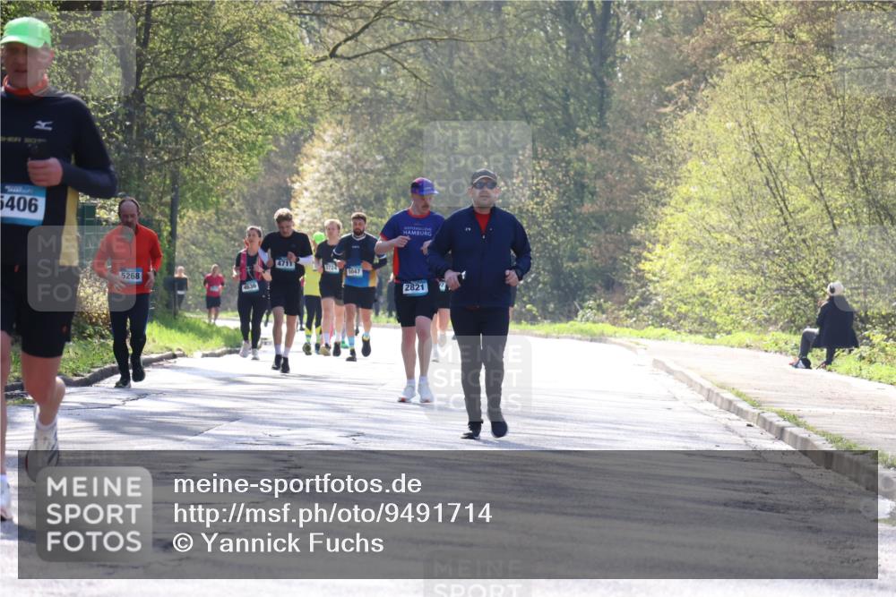 12.04.2026 - 45. Internationalen Wilhelmsburger Insellauf Yannick Fuchs http://msf.ph/oto/9491714 12.04.2026 10:42:49 Laufen 5406, 4711, 3724, 5047, 5268, 4636, 2821 meine-sportfotos.de