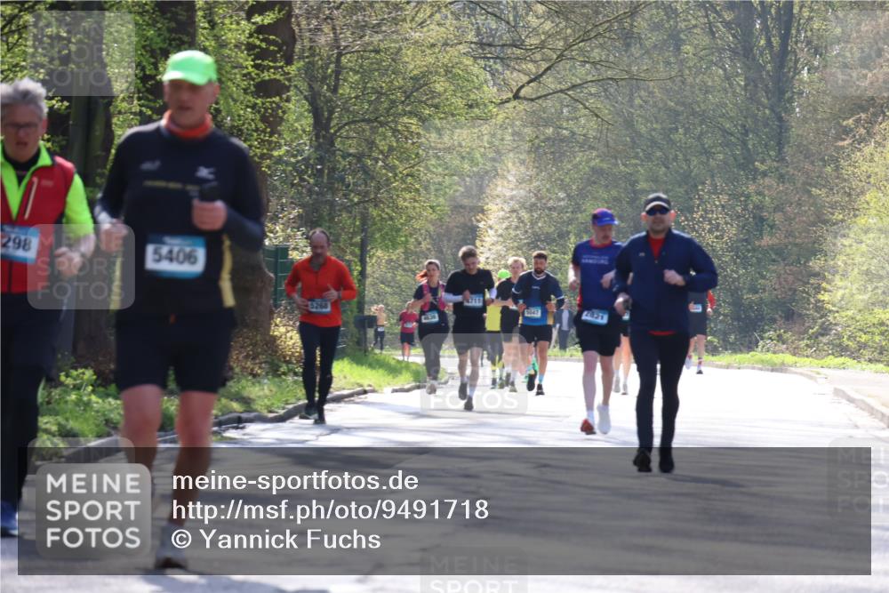 12.04.2026 - 45. Internationalen Wilhelmsburger Insellauf Yannick Fuchs http://msf.ph/oto/9491718 12.04.2026 10:42:50 Laufen 298, 5406, 4711, 5047, 2821 meine-sportfotos.de
