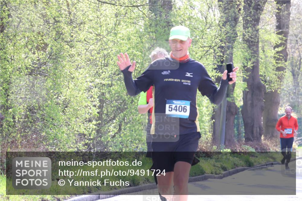 12.04.2026 - 45. Internationalen Wilhelmsburger Insellauf Yannick Fuchs http://msf.ph/oto/9491724 12.04.2026 10:42:52 Laufen 2015, 5406, 5268 meine-sportfotos.de