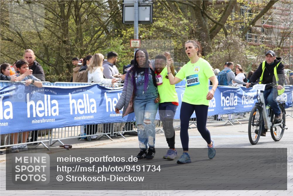 12.04.2026 - 45. Internationalen Wilhelmsburger Insellauf Strokosch-Dieckow http://msf.ph/oto/9491734 12.04.2026 14:56:51 Ziel  meine-sportfotos.de