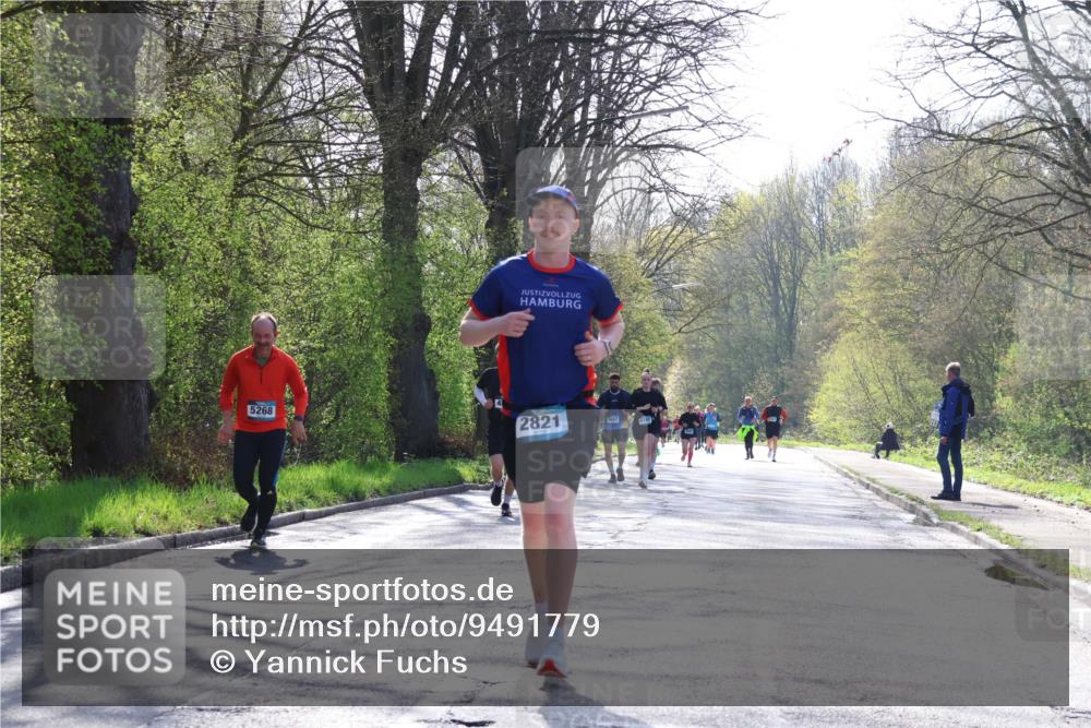 12.04.2026 - 45. Internationalen Wilhelmsburger Insellauf Yannick Fuchs http://msf.ph/oto/9491779 12.04.2026 10:43:02 Laufen 5268, 2821, 5047, 4197 meine-sportfotos.de