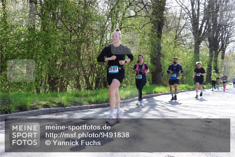 12.04.2026 - 45. Internationalen Wilhelmsburger Insellauf Yannick Fuchs http://msf.ph/oto/9491838 12.04.2026 10:43:12 Laufen 4197, 4636, 5047, 372 meine-sportfotos.de