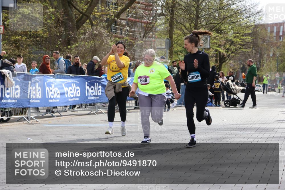 12.04.2026 - 45. Internationalen Wilhelmsburger Insellauf Strokosch-Dieckow http://msf.ph/oto/9491870 12.04.2026 14:55:16 Ziel 638 meine-sportfotos.de