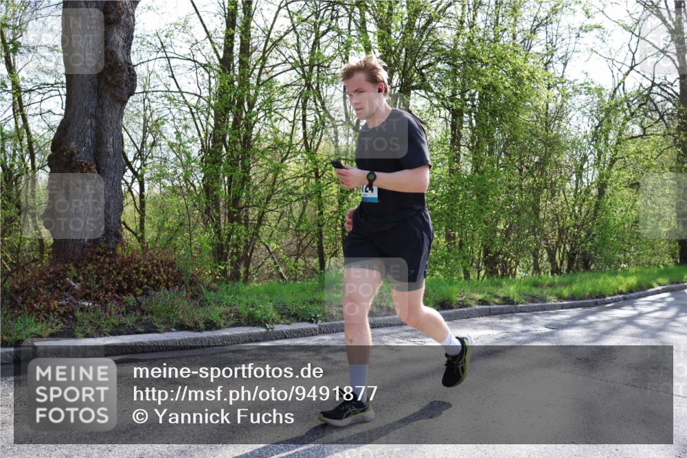 12.04.2026 - 45. Internationalen Wilhelmsburger Insellauf Yannick Fuchs http://msf.ph/oto/9491877 12.04.2026 10:43:18 Laufen  meine-sportfotos.de