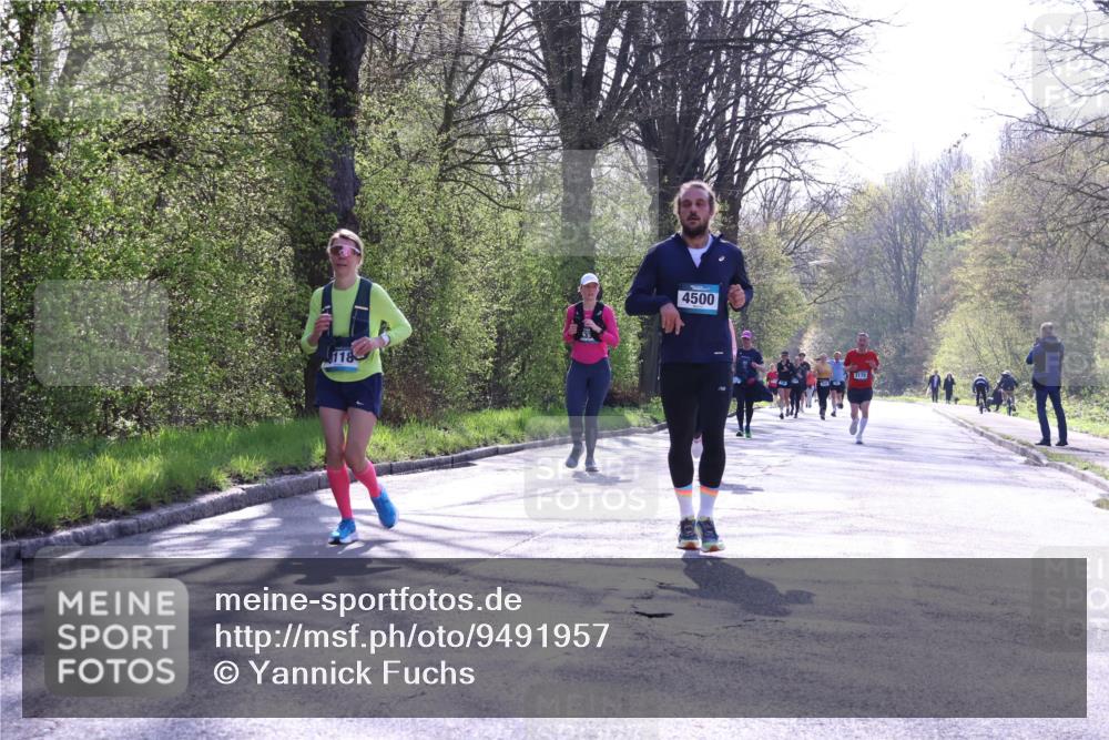 12.04.2026 - 45. Internationalen Wilhelmsburger Insellauf Yannick Fuchs http://msf.ph/oto/9491957 12.04.2026 10:43:31 Laufen 4500, 3175 meine-sportfotos.de