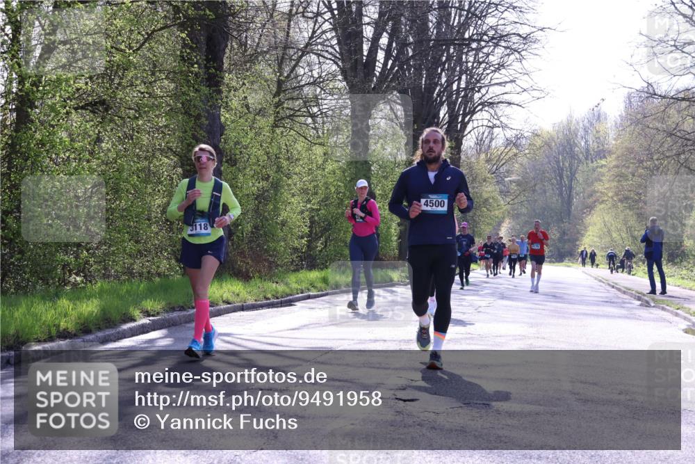 12.04.2026 - 45. Internationalen Wilhelmsburger Insellauf Yannick Fuchs http://msf.ph/oto/9491958 12.04.2026 10:43:31 Laufen 3118, 4500, 3175 meine-sportfotos.de
