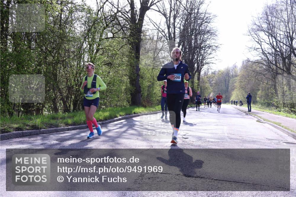 12.04.2026 - 45. Internationalen Wilhelmsburger Insellauf Yannick Fuchs http://msf.ph/oto/9491969 12.04.2026 10:43:33 Laufen 500, 333 meine-sportfotos.de