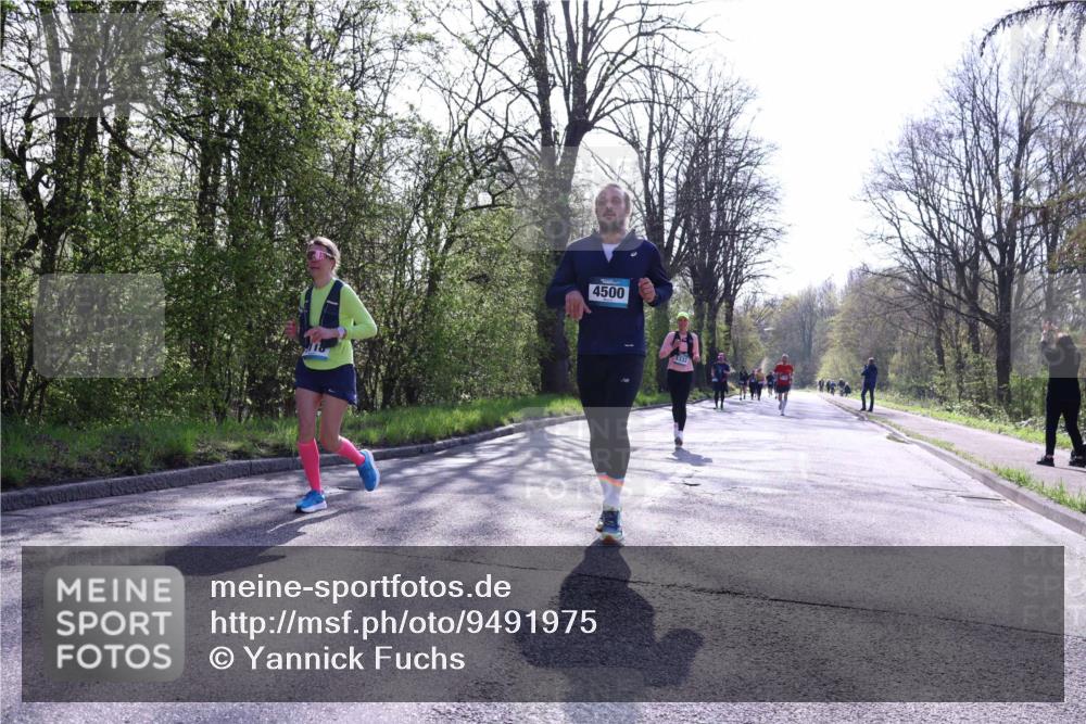 12.04.2026 - 45. Internationalen Wilhelmsburger Insellauf Yannick Fuchs http://msf.ph/oto/9491975 12.04.2026 10:43:33 Laufen 4500, 5333 meine-sportfotos.de