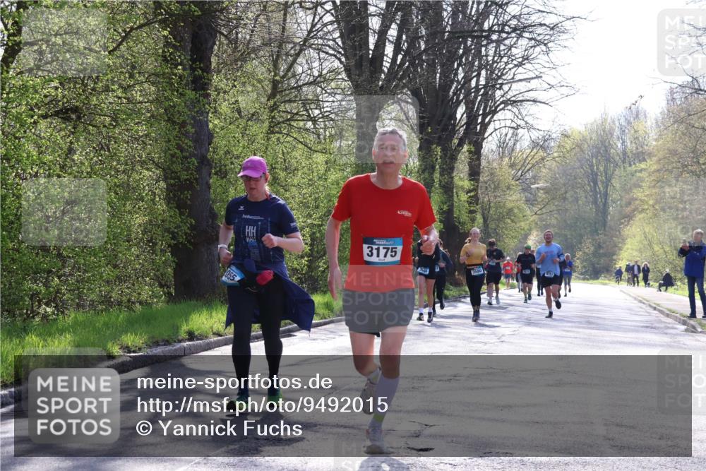 12.04.2026 - 45. Internationalen Wilhelmsburger Insellauf Yannick Fuchs http://msf.ph/oto/9492015 12.04.2026 10:43:39 Laufen 1055, 3175 meine-sportfotos.de