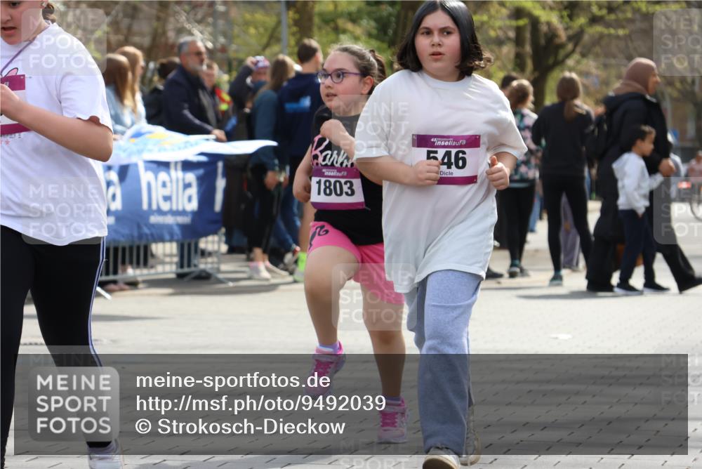12.04.2026 - 45. Internationalen Wilhelmsburger Insellauf Strokosch-Dieckow http://msf.ph/oto/9492039 12.04.2026 14:52:31 Ziel 1053, 546, 1803 meine-sportfotos.de